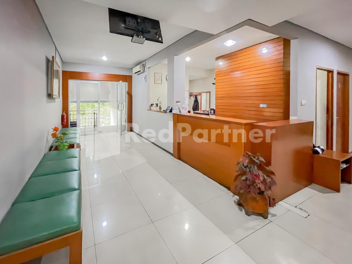 Sang Surya Guesthouse Syariah Near Rs Hasan Sadikin Mitra Reddoorz باندونج المظهر الخارجي الصورة